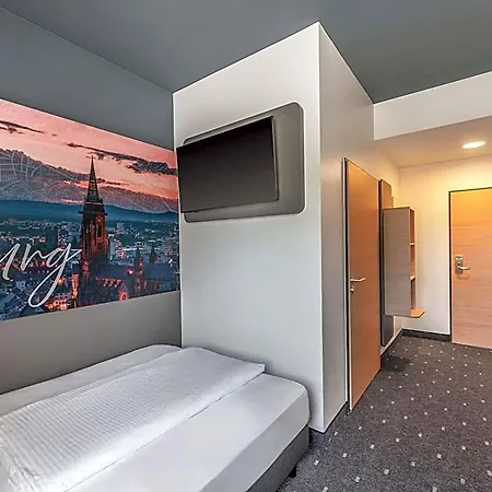 Hotel Freiburg-sued 3*